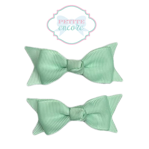 Pigtail bow set on alligator clips- Mint